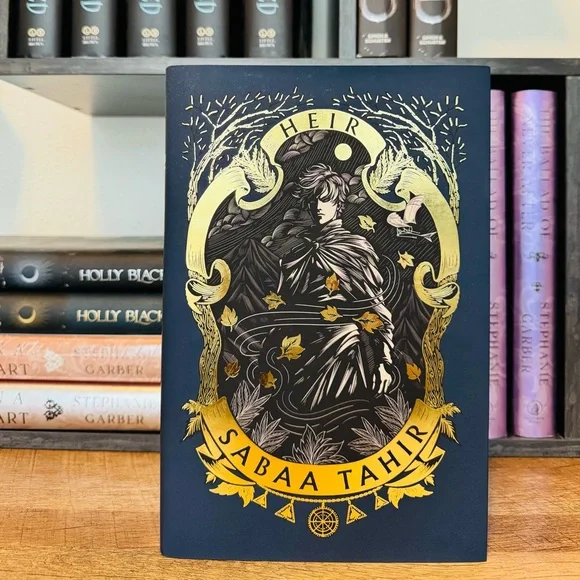 Fairyloot Exclusive Edition HEIR by Sabba Tahir - Picture 3 of 14